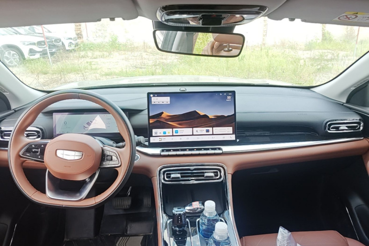 GEELY Emgrand 2025 car image #11