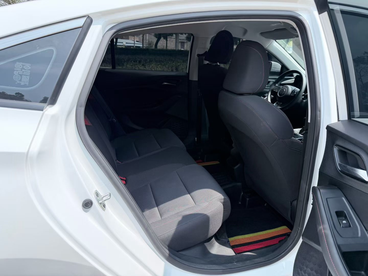 MG 5 2024 imagen de coche #9