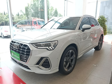 Audi Q3 2023 Audi Q3 2023 immagine di auto