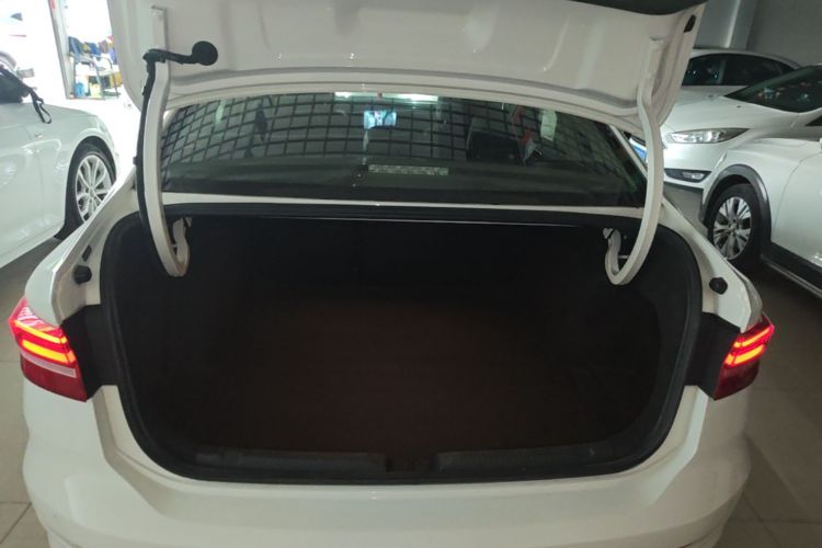Volkswagen Lavida 2019 car image #19