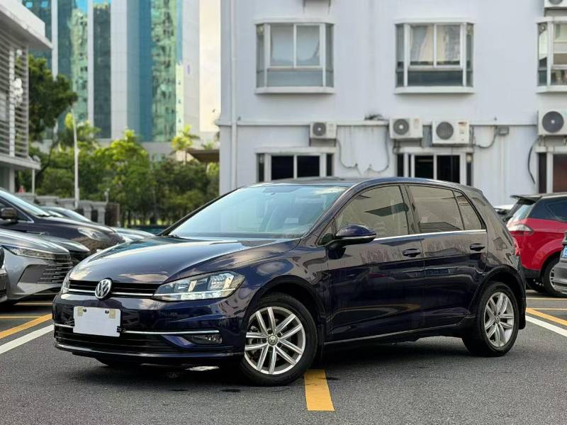 Volkswagen Golf 2018 car image 