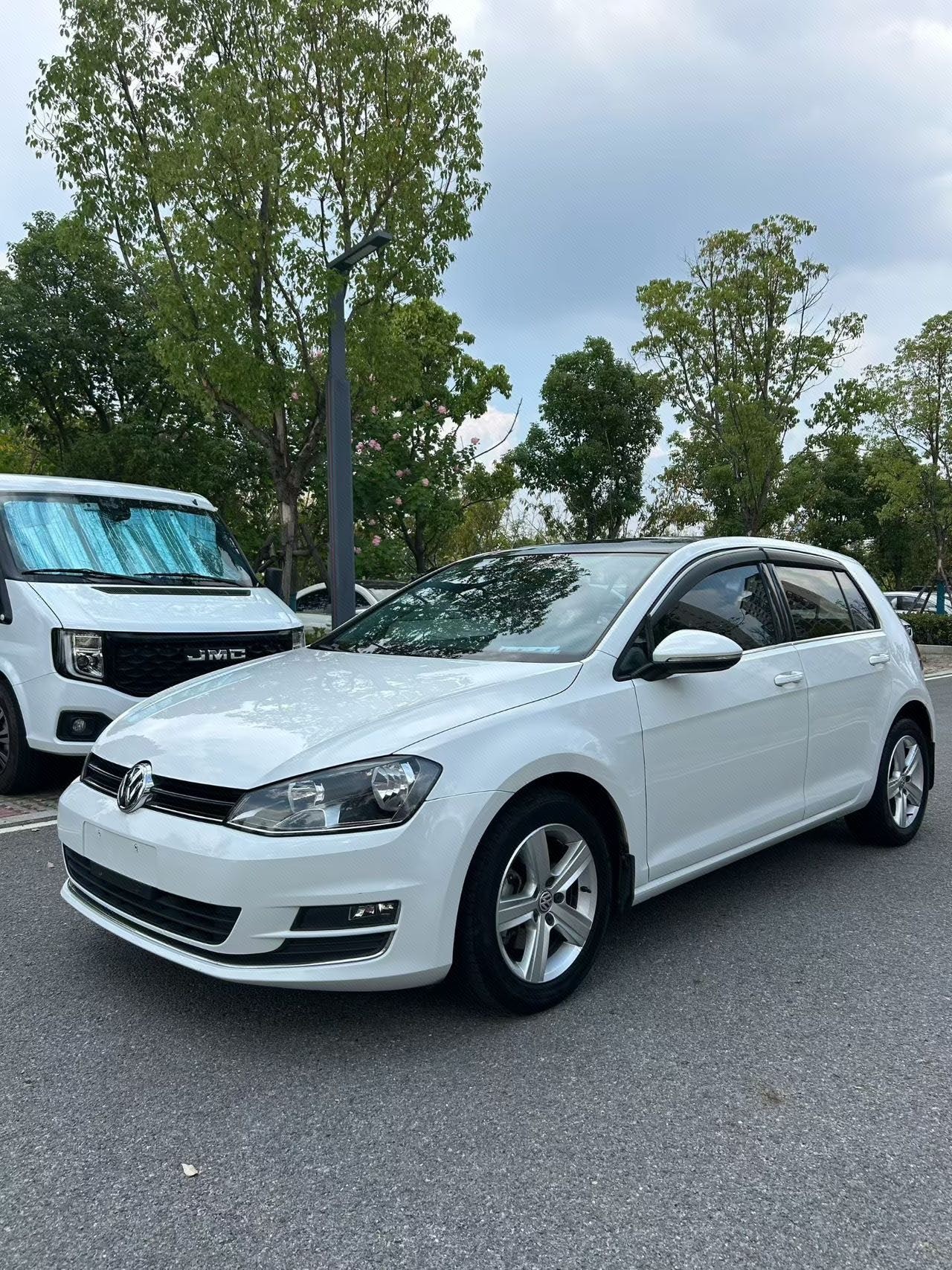 Volkswagen Golf 2017 Volkswagen Golf 2017 car image