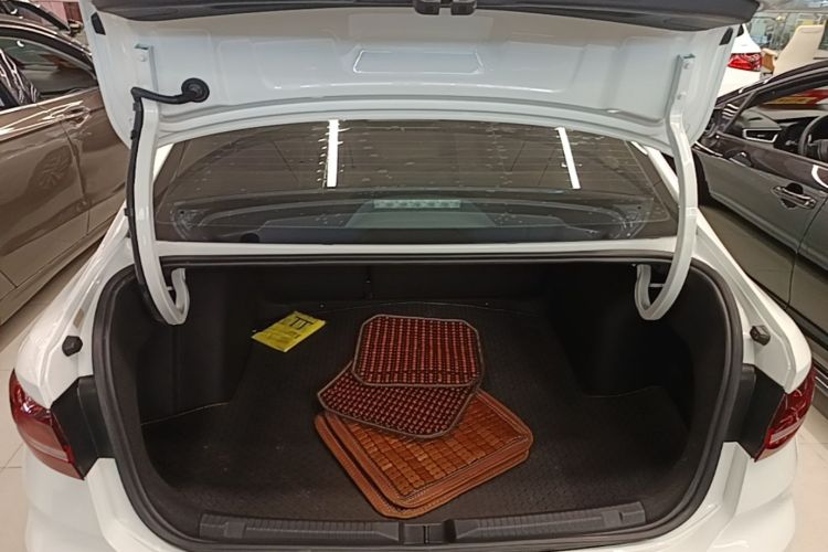 Volkswagen Lavida 2023 car image #19