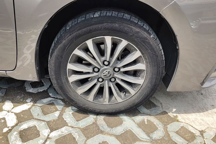 Toyota Corolla 2018 car image #9