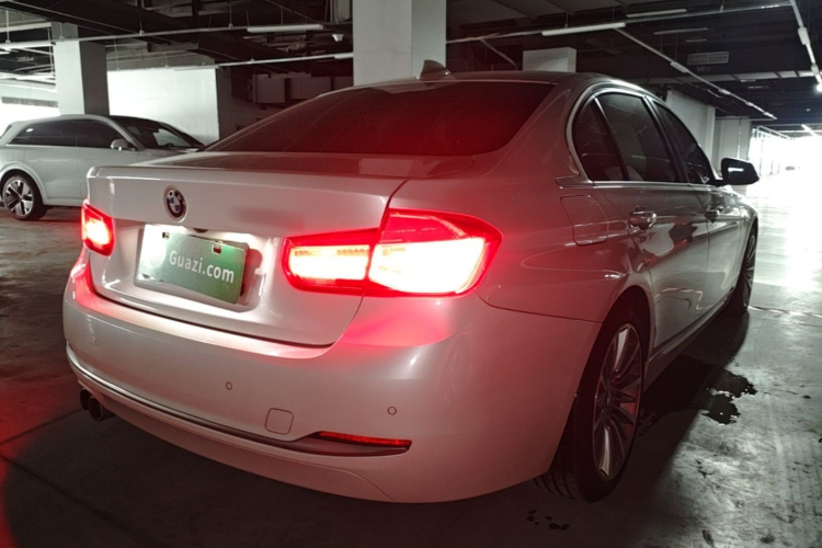 BMW 3 Series 2018 #7 BMW 3 Series 2018 immagine di auto #7