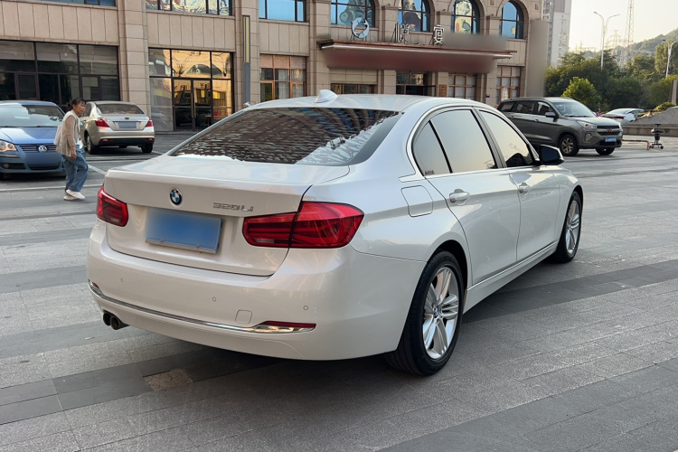 BMW 3 Series 2017 #7 BMW 3 Series 2017 immagine di auto #7