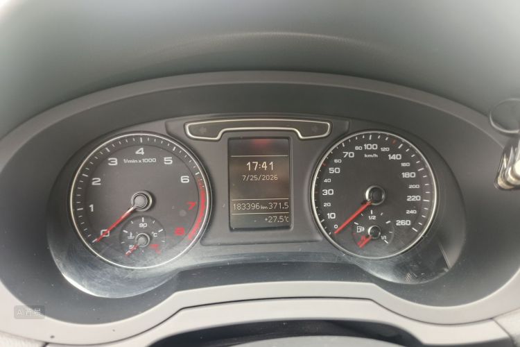 Audi Q3 2016 #13 Audi Q3 2016 car image #13