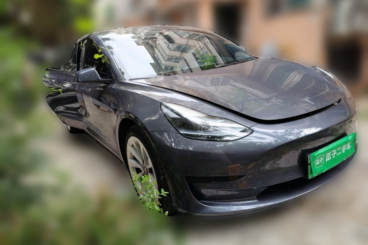 Tesla Model 3 2023 car image #4