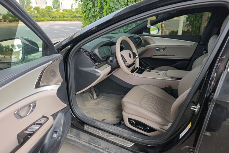 BYD Han 2024 car image #16