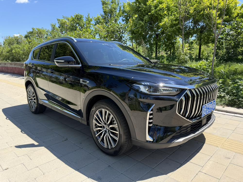 Jetour X70 PLUS 2023 car image #3