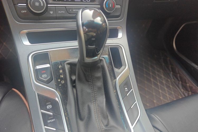 GEELY Emgrand 2019 immagine di auto #14