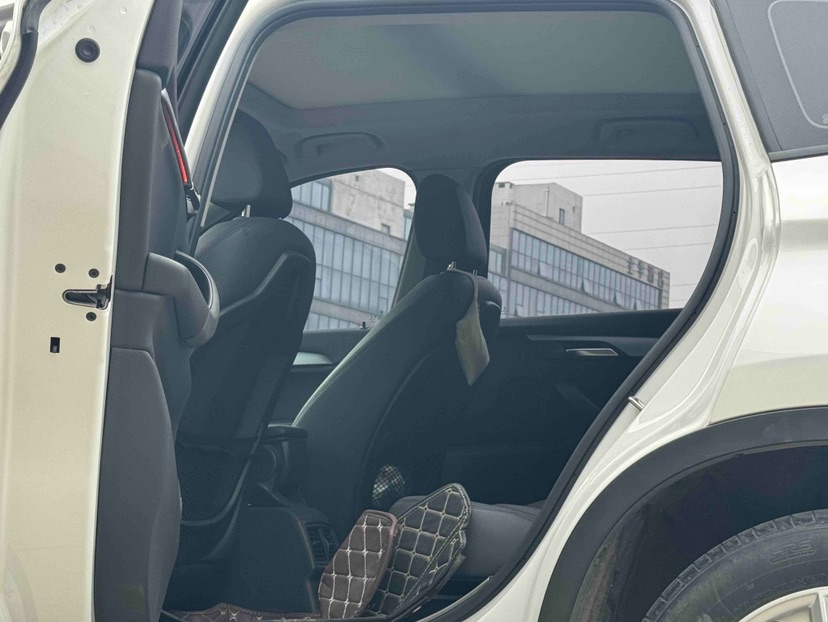BMW X1 2017 #6 BMW X1 2017 car image #6