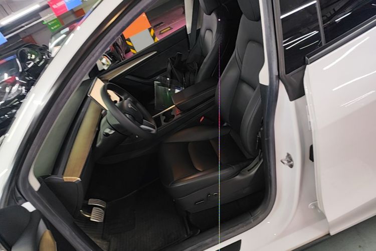Tesla Model Y 2022 #15 Tesla Model Y 2022 car image #15