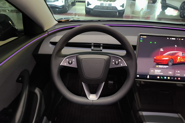 Tesla Model 3 2025 #11 Tesla Model 3 2025 car image #11