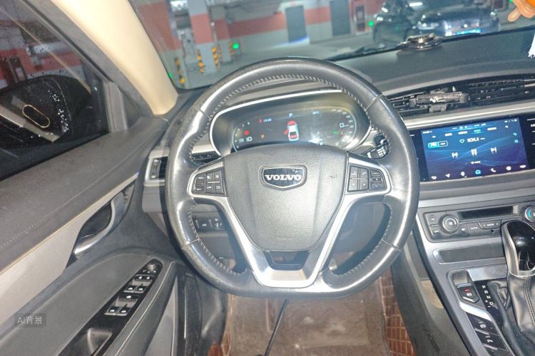 GEELY Emgrand 2018 car image #12