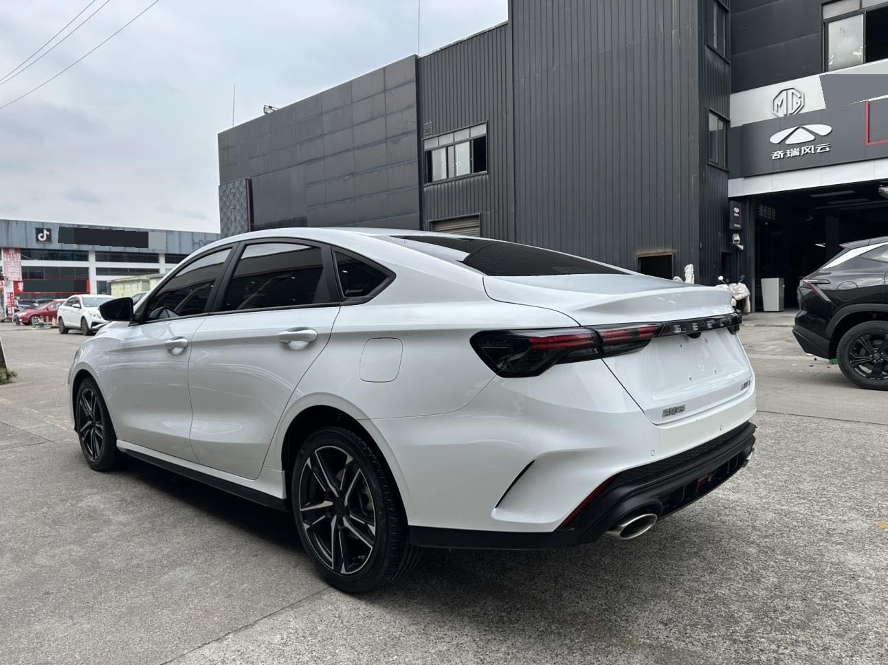 GEELY Binray 2024 car image #9