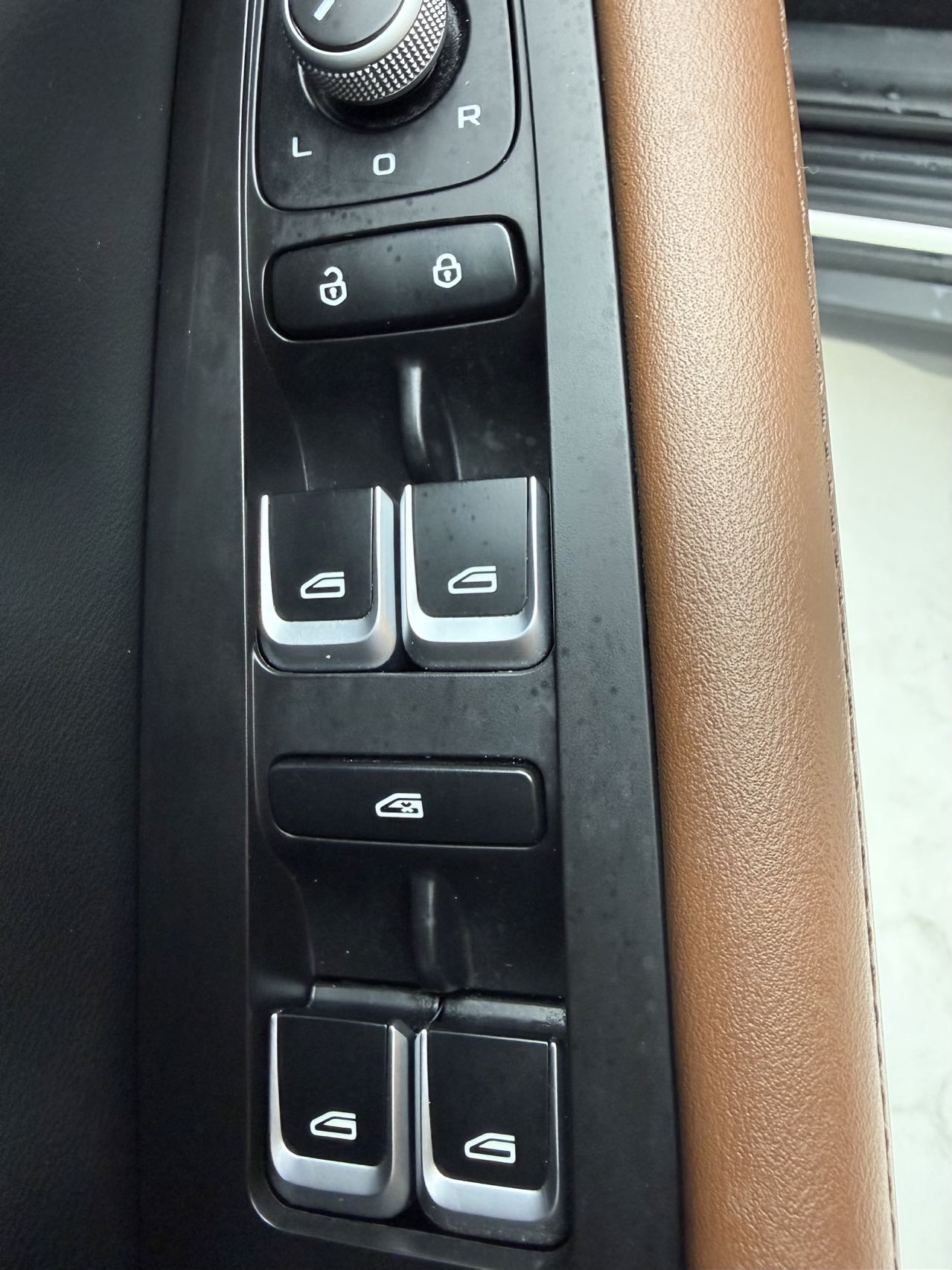 GEELY Vision X6 2023 car image #10