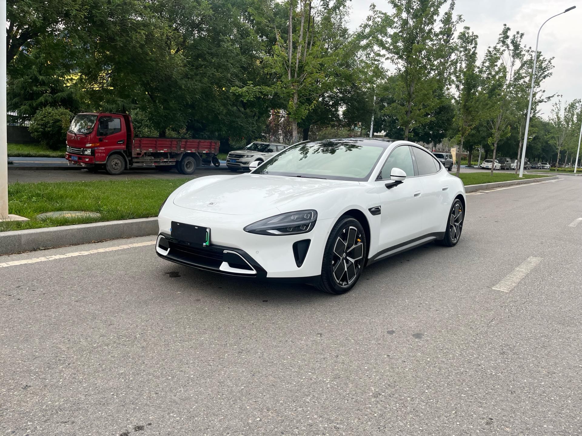 MI SU7 2025 car image 