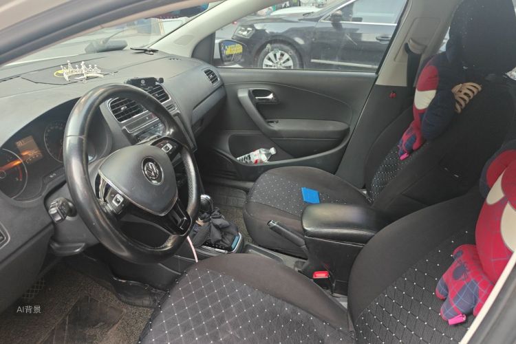 Volkswagen Polo 2017 car image #17