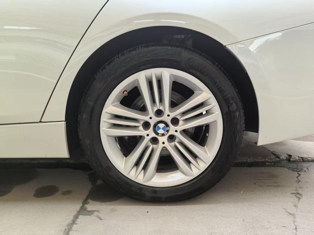 BMW 3 Series 2017 #5 BMW 3 Series 2017 car image #5