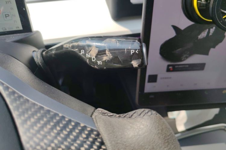 Tesla Model Y 2021 #14 Tesla Model Y 2021 car image #14