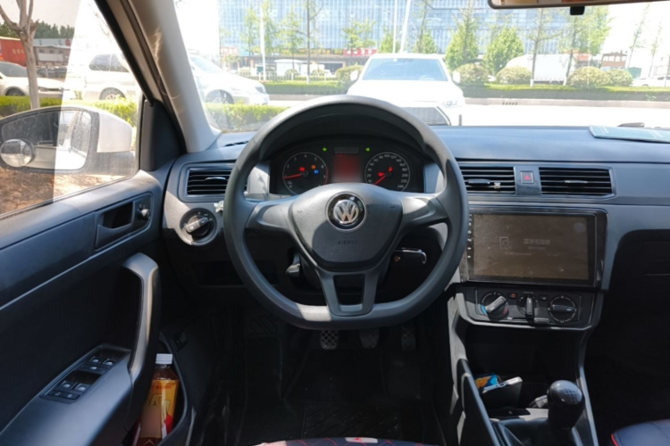 Volkswagen Santana 2019 car image #11