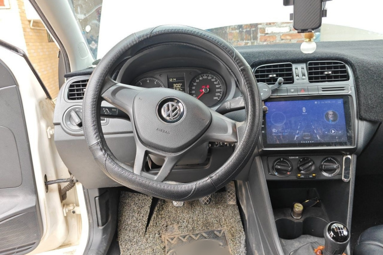 Volkswagen Polo 2017 #15 Volkswagen Polo 2017 car image #15