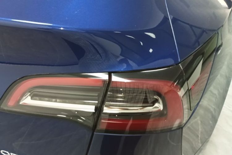 Tesla Model Y 2021 #8 Tesla Model Y 2021 car image #8