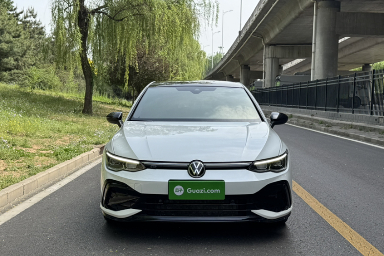 Volkswagen Golf 2021 car image #5