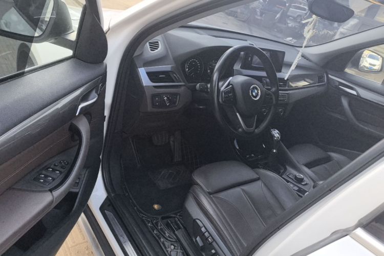 BMW X1 2019 car image #16