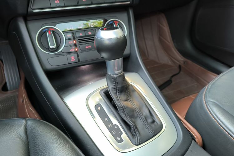 Audi Q3 2018 #14 Audi Q3 2018 car image #14