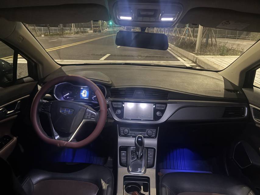 GEELY Emgrand GS 2018 car image #8