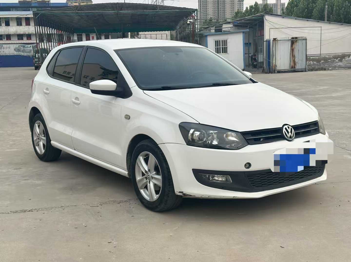 Volkswagen Polo 2012 car image #4