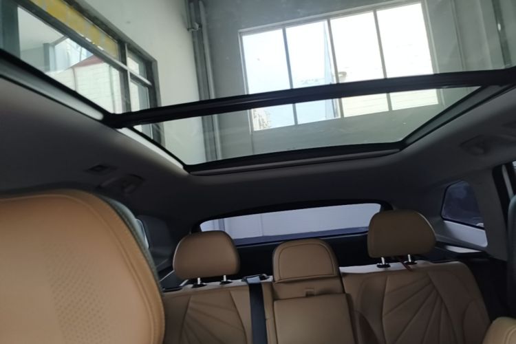 GEELY Boyue L 2023 car image #18