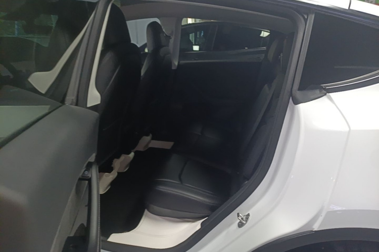Tesla Model Y 2022 #13 Tesla Model Y 2022 car image #13