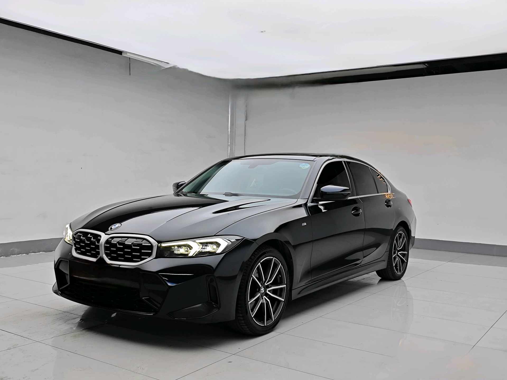 BMW 3 Series 2023 BMW 3 Series 2023 car image