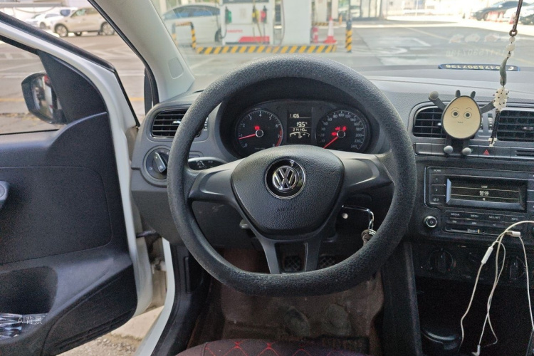Volkswagen Polo 2014 imagen de coche #12