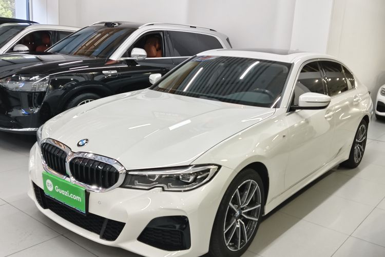 BMW 3 Series 2022 car image #2
