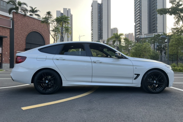 BMW 3 Series GT 2021 #11 BMW 3 Series GT 2021 immagine di auto #11