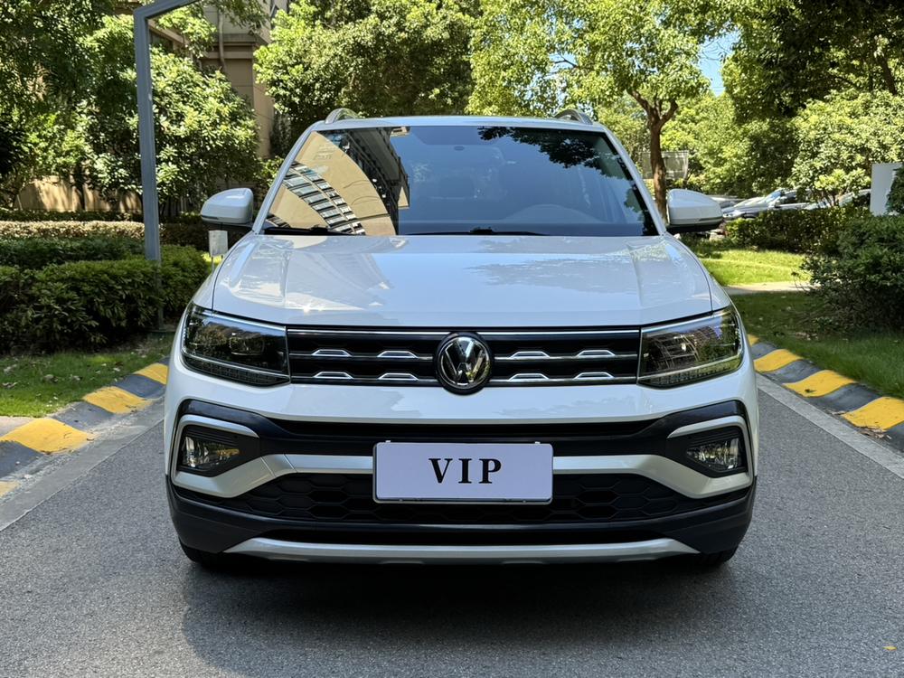 Volkswagen T-Cross 2019 car image #2