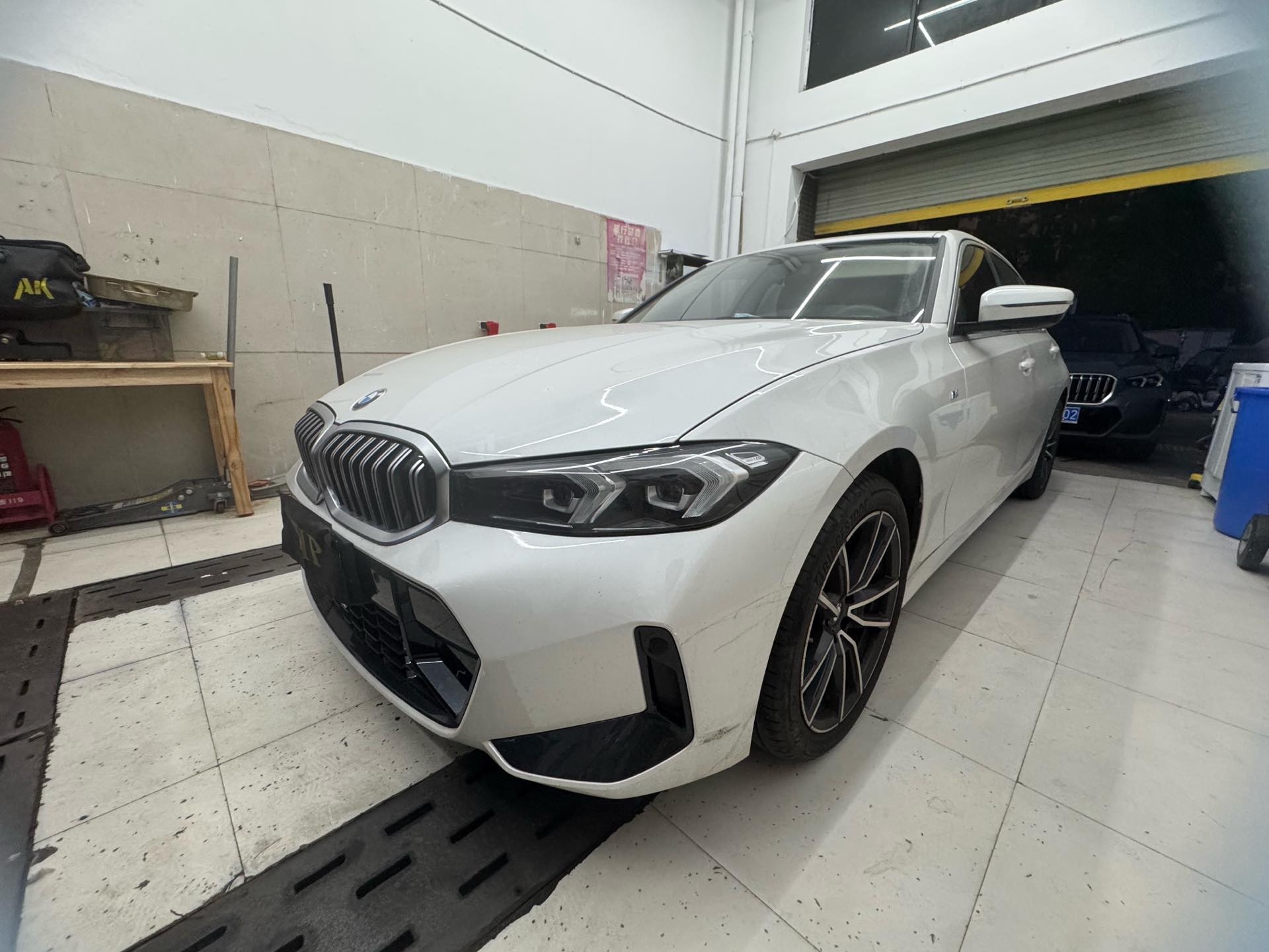 BMW 3 Series 2025 car image 