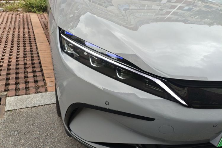 BYD Han 2024 car image #8