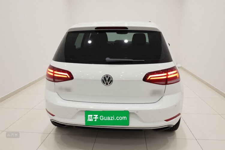 Volkswagen Golf 2018 car image #6