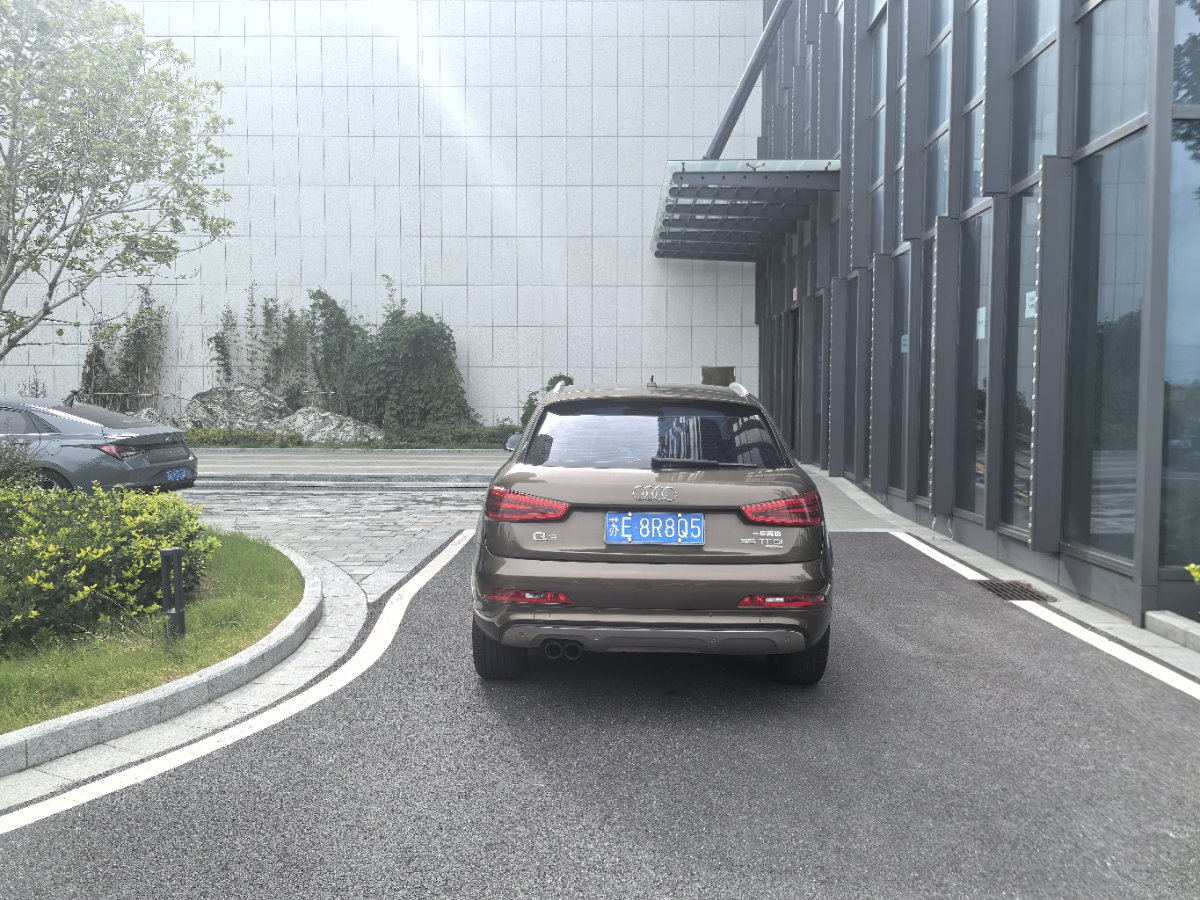 Audi Q3 2015 изображение автомобиля #12