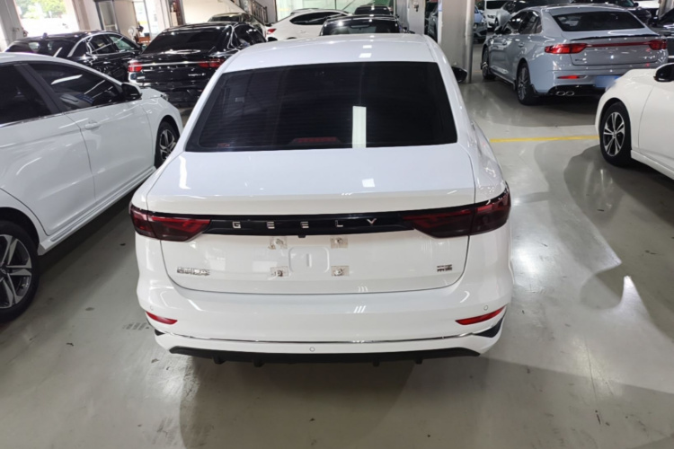 GEELY Emgrand 2023 #4 GEELY Emgrand 2023 car image #4