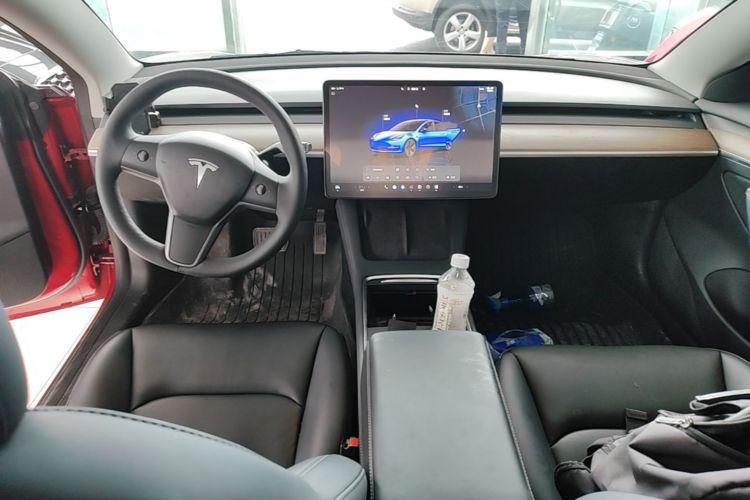 Tesla Model 3 2022 car image #11