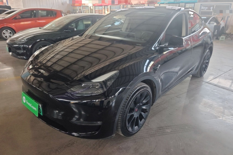 Tesla Model Y 2021 car image #2