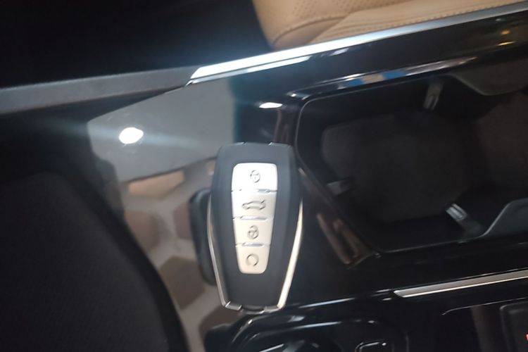 GEELY Emgrand L HiP 2023 car image #9