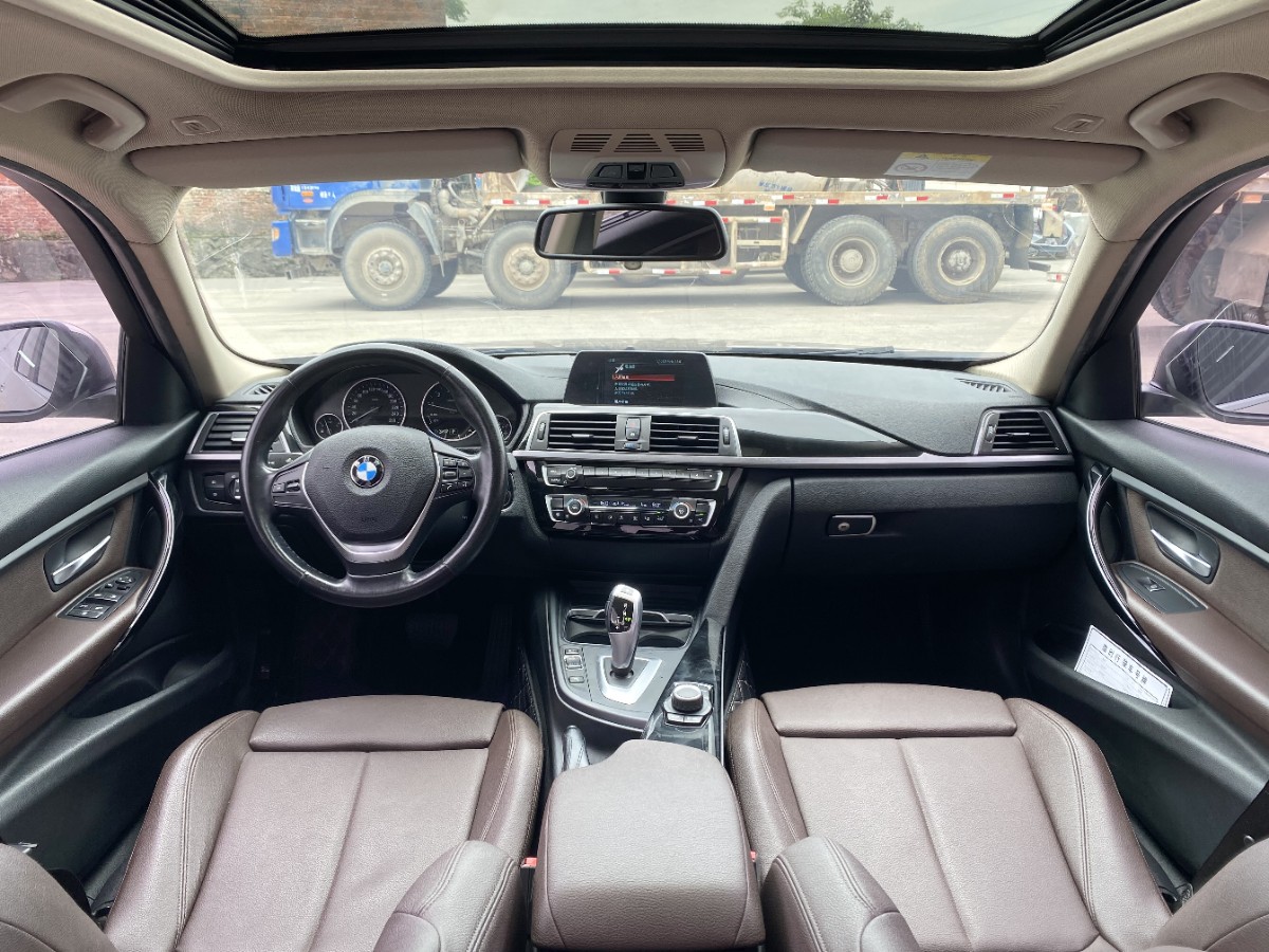 BMW 3 Series 2018 #3 BMW 3 Series 2018 car image #3