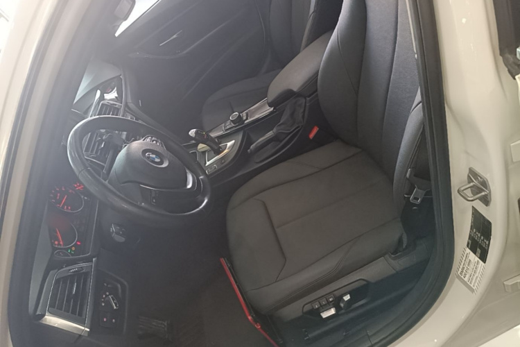 BMW 3 Series 2017 #15 BMW 3 Series 2017 car image #15